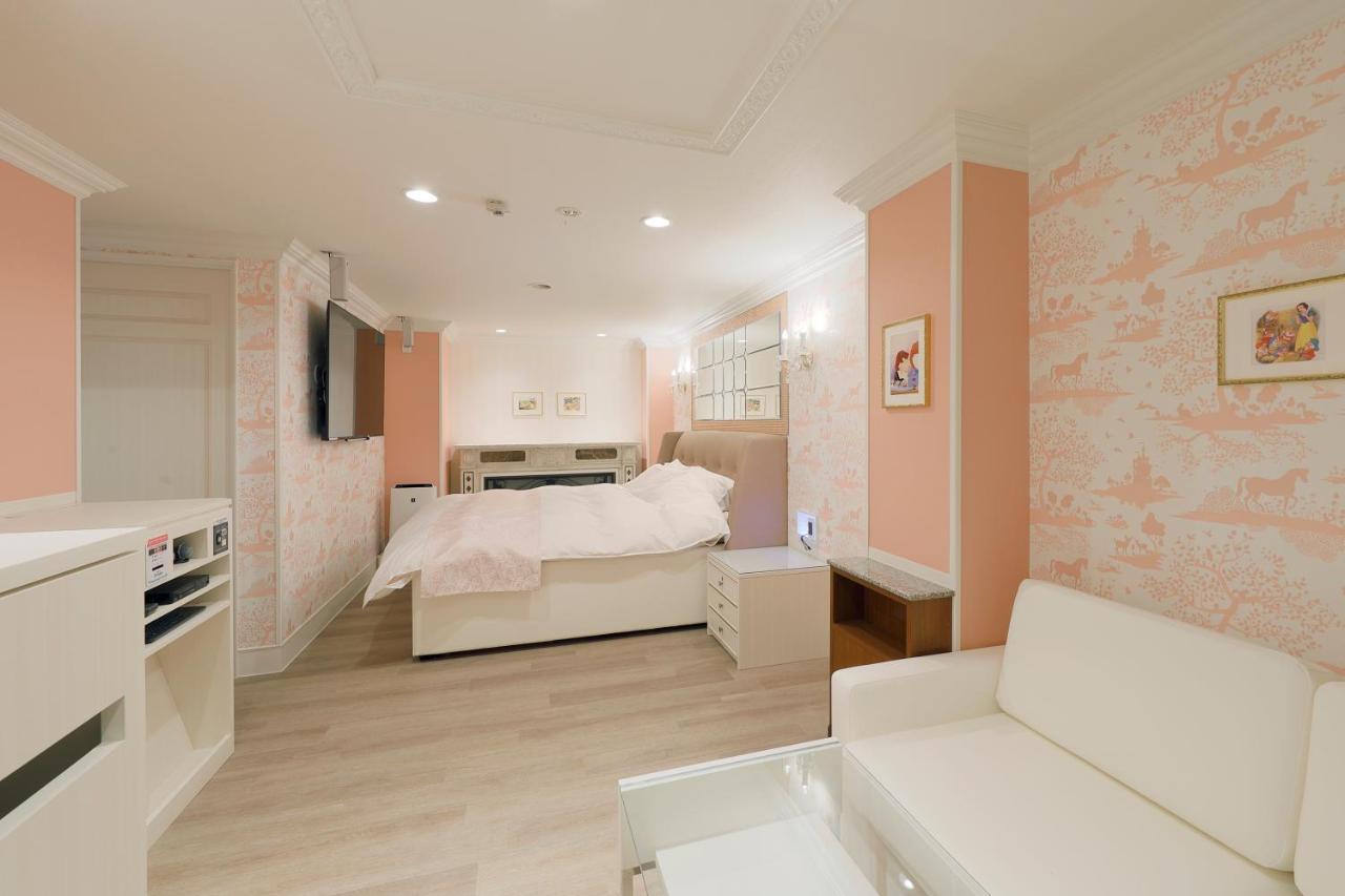 Hotel きまぐれ貴族 春日店 Kiyosu Buitenkant foto