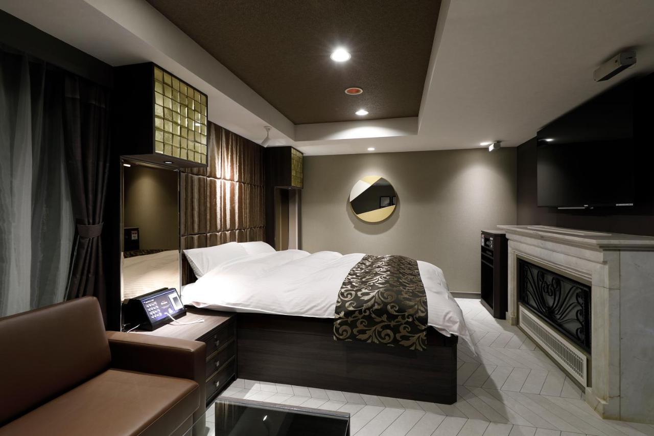 Hotel きまぐれ貴族 春日店 Kiyosu Buitenkant foto